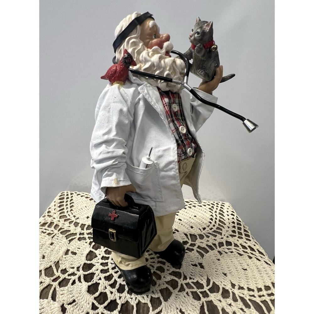 Veterinarian Santa Figurine Kurt S Adler 10" Puppy Kitten Cardinal SEE PHOTOS - Picture 2 of 12